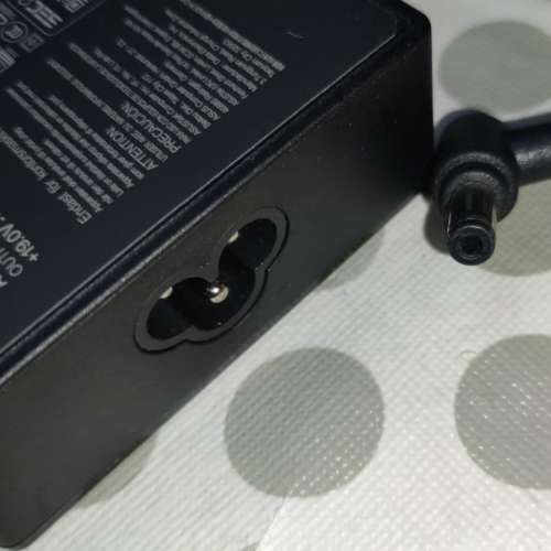 ASUS 90W Universal Adapter 筆記型電腦變壓器  (ADP-90LE B)5.5mm