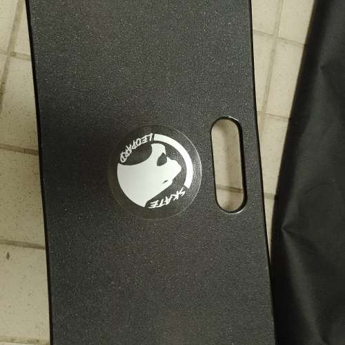 滑板（豹紋板34吋）適合初學及專業人士，原價$980       現售$700