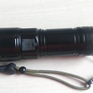 LED 電筒 3000流明