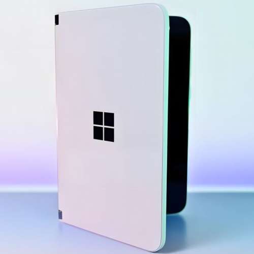 微軟雙螢幕摺疊平板手機