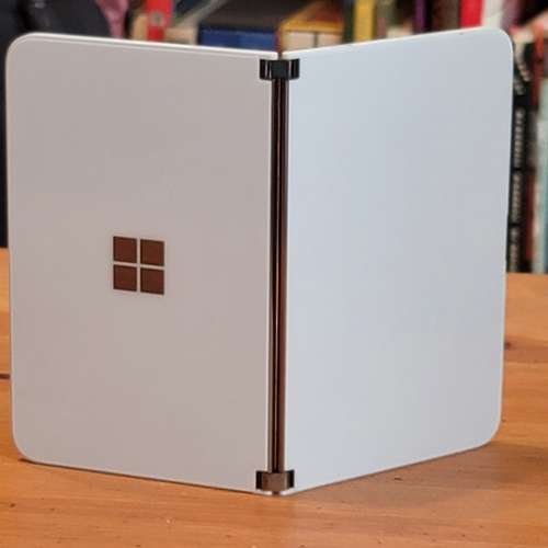 微軟雙螢幕摺疊平板手機