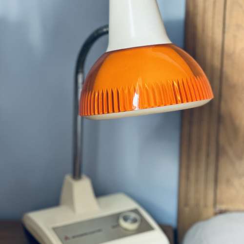 出售 昭和時期 三菱Mitsubishi座枱燈一箋，100%正常，整體88%新，款式經典，使用電...