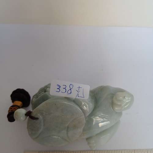 翡翠A玉招財貔貅，辟邪鎮店/宅之寶。 好雕工，長约3.5寸寬2 寸高2寸。 原價800元，....