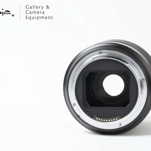 || Hasselblad XCD 65mm F2.8 with full packing & extra B+W filter ||