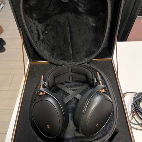 Meze audio Liric 封閉式旗艦頭戴式耳機