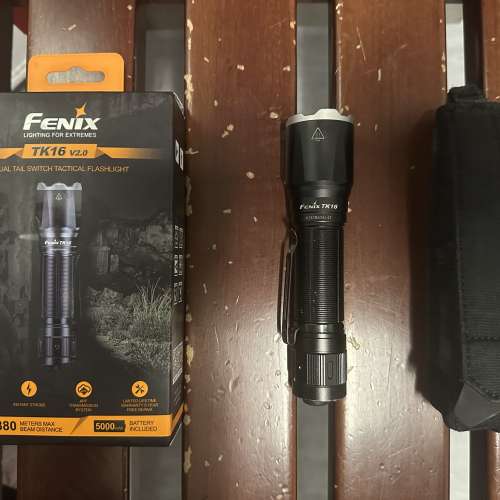 Fenix TK16 V2.0 戰術手電筒 電筒 flashlight