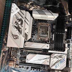 Rog Asus strix B760-G Gaming WIFI S 小吹雪電腦底板