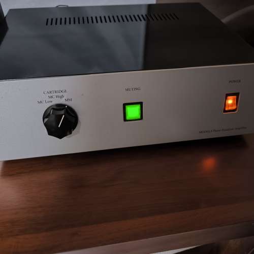 Softone Model 4 膽唱頭放大器