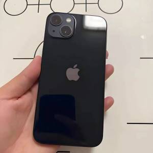 No Apple iPhone 13 512G，電池效能92 ％，功能全部正常運作，已貼貴價玻璃鋼化貼及...