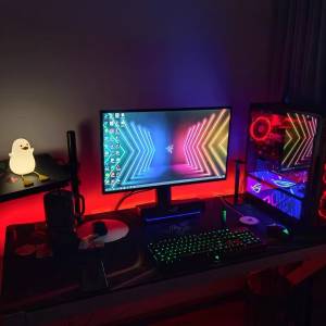 第 9代 Intel® Core™ i9處理器 台式水冷電競RGB 電腦主機，高配16G 記憶體，4G獨...