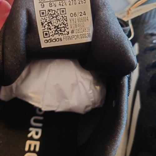 Adidas Pureboost 21 US9 UK8.5 EU42.5