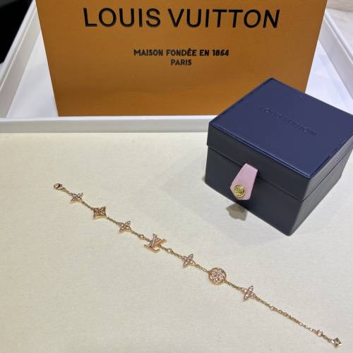 LOUIS VUITTON LV 2025新款手鍊四葉草字母 飾品女生