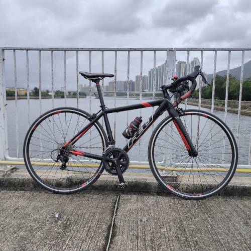 FELT 公路車 | 鋁架碳叉Shimano 105套件 22速 | Tubeless Ready超輕鋁拎|90%New