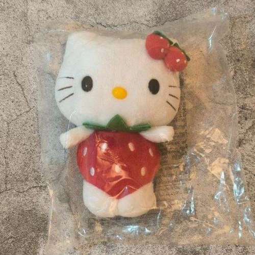 全新 HELLO KITTY X McDONALD'S 公仔