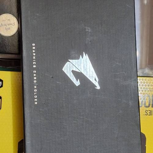 AORUS ARGB 顯卡支架