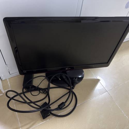 LG 21.5吋顯示器