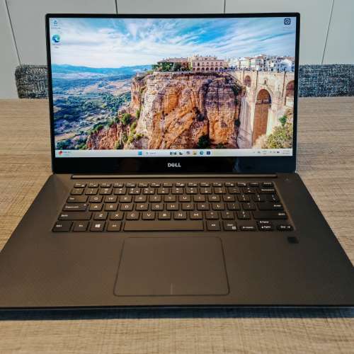 新淨 Dell XPS9560 i7 4K (3840x2160) touch Mon Win11 新電 + 送多舊電