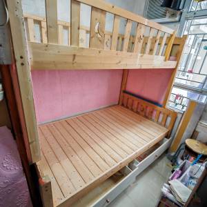 實木雙層床(1.2X2米下床，1X2米上床)