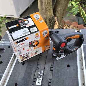 威克士Worx550 2 in 1 cordless saw 直/線兩用鋸