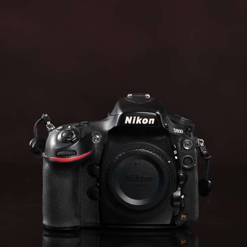 D800