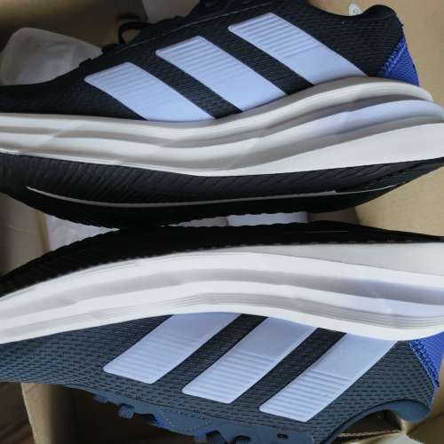 全新adidas跑鞋 波鞋