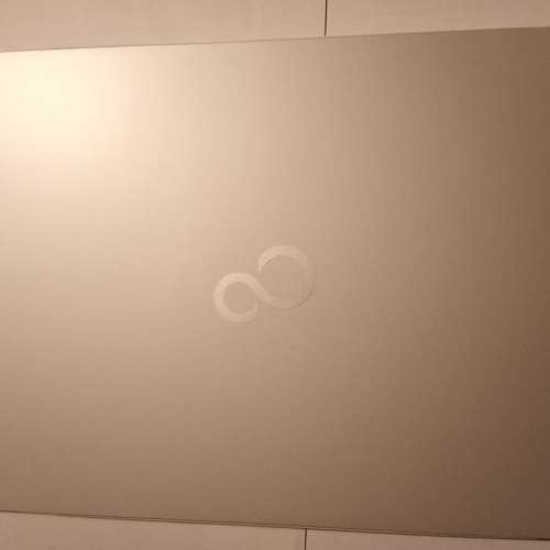 富士通 Fujitsu 全新超輕簿notebook