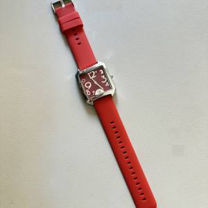 【IK】Red Quartz Watch