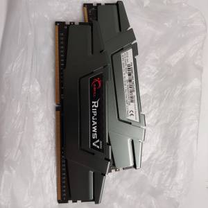 F4-3000C15Q-16GRBB