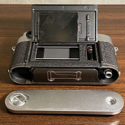 早期 ** Leica M3 相機 (雙撥 yr. 1955)