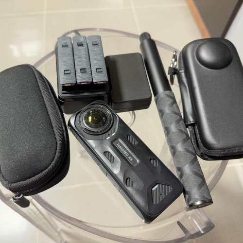 Insta360 X4