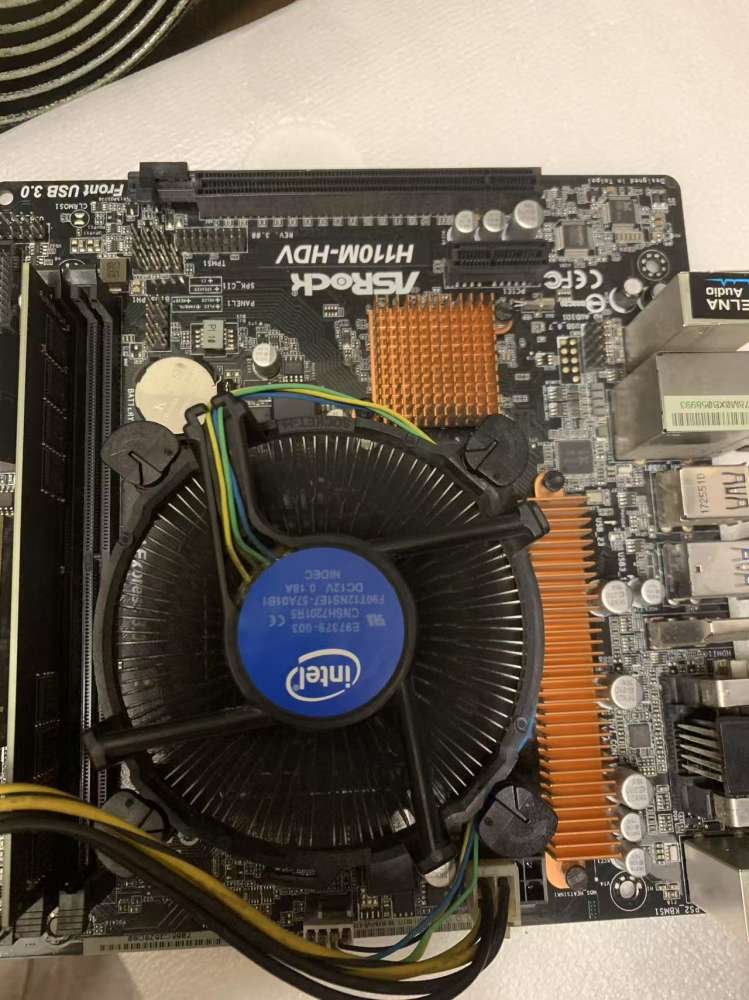 Pentium G4400 Pentium G4560 Gtx 1060 3gb Intel Pentium G4400 I5