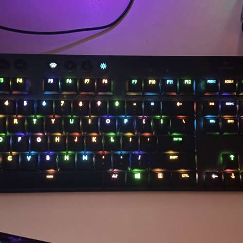 Logitech G913 鍵盤