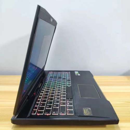 高端遊戲本 i7 16G 記憶體➕2TB SSD固態硬， 4g獨顯 80多萬魯大師 功能硬件完好 多...