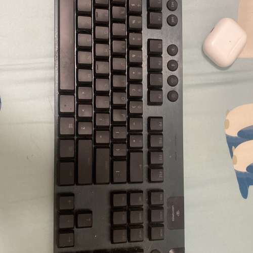 Logitech G913 青軸機械鍵盤（可議）