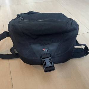Lowepro Shealth Reporter D100 AW All weather camera bag - black