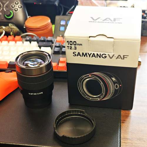 平售 99% New Samyang V-AF 100mm 2.3