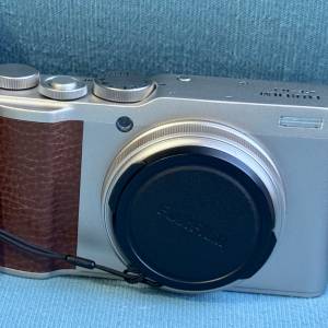 Fujifilm XF10