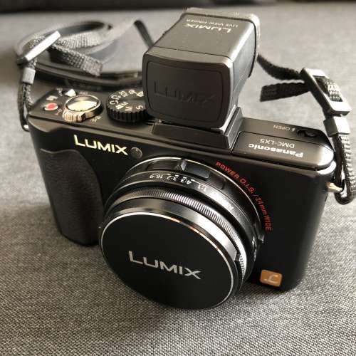 Panasonic Lumix DMC-LX5 w/ LVF1 (95% new)