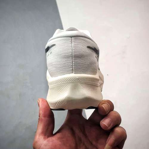 Asics Magic Speed 4 白黑 輕量減震碳板競速跑步鞋 size：36 37 38 39 39.5 40 40....