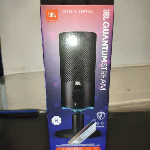 JBL Quantum Stream 麥克風