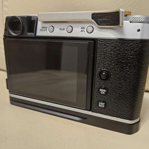 Fujifilm X-E4銀色剩機身 XF27mmF2.8 R WR鏡頭