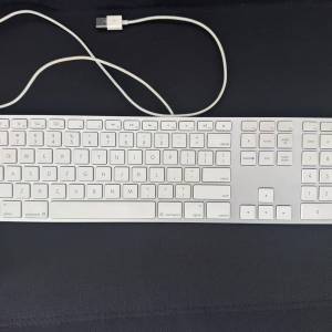 有線 Apple Keyboard A1243 MB110LL/B USB Wired Keyboard with Numeric Keypad NE...