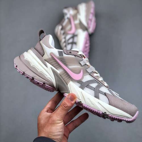 NIKE V2K Runtekk  減震防滑復古低幫跑步鞋 size：36-45