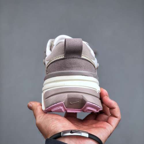 NIKE V2K Runtekk  減震防滑復古低幫跑步鞋 size：36-45