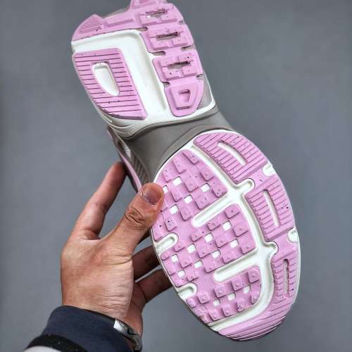 NIKE V2K Runtekk  減震防滑復古低幫跑步鞋 size：36-45