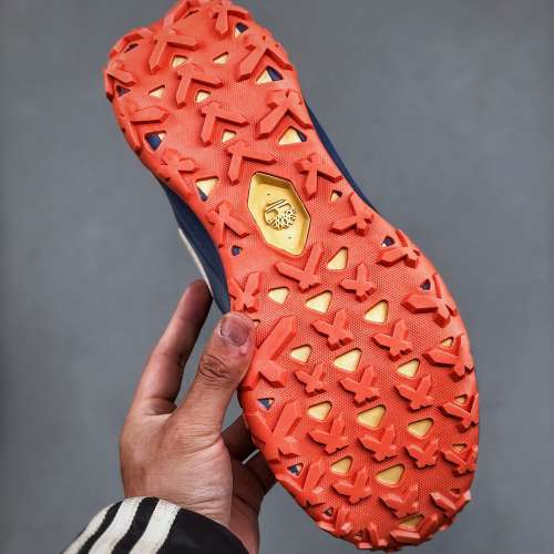 Timberland 戶外運動登山休閒鞋 size：36-45