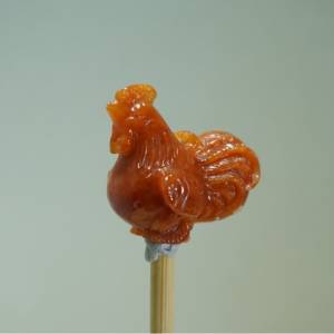 天然紅翡立體雕-彩雞