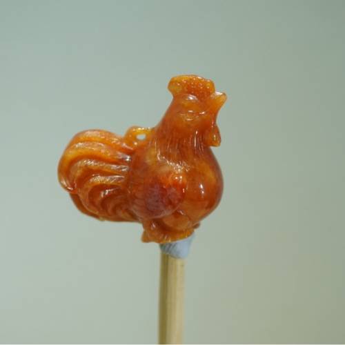 天然紅翡立體雕-彩雞