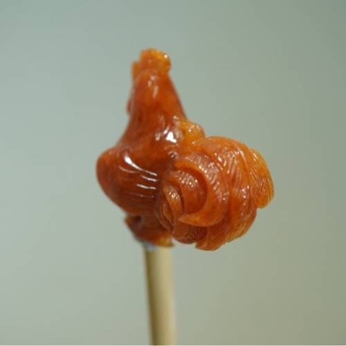 天然紅翡立體雕-彩雞