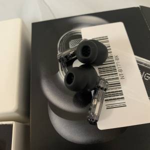 99%New Nothing Ear B171 Black